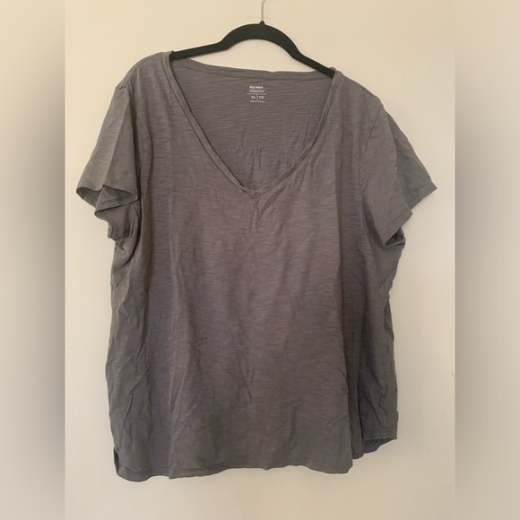 Old Navy Relaxed Fit Cotton Deep V-Neck Short Sleeve Shirt - Picture 1 of 6